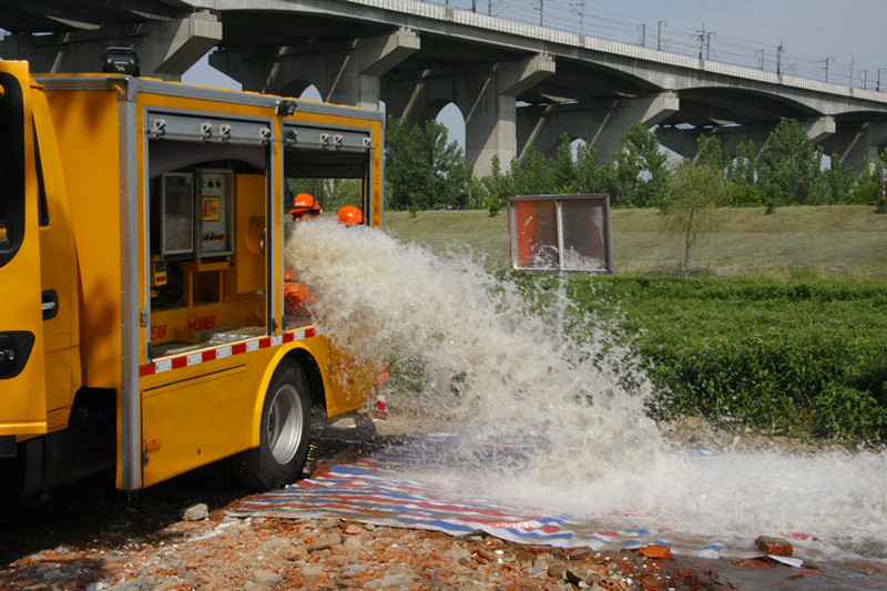 防汛實(shí)戰(zhàn)演練